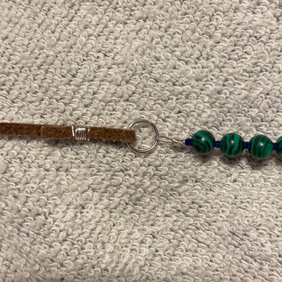 HP⭐️ Handmade Malachite & Sapphire on wire wrapped suede. New - Picture 8 of 11